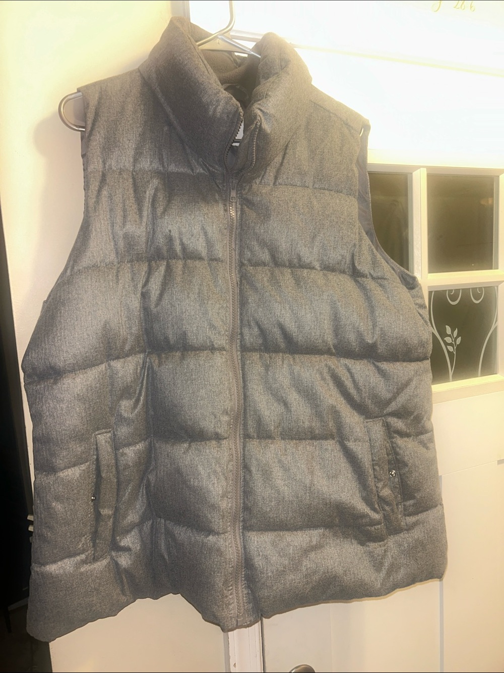 Old Navy Gray Quilted Puffer Vest - Sleeveless Zip Front